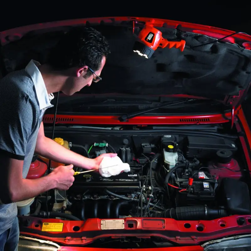 Foto 1: Torcia Alogena 12V Auto Black & Decker BDSL300-XJ con Cavo 5m